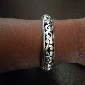 Comtempo Medium Hinged Bangle
